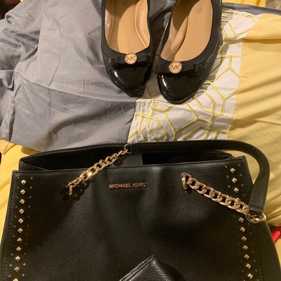 Michael Kors  large tote matching wallet&shoes - Picture 10 of 11